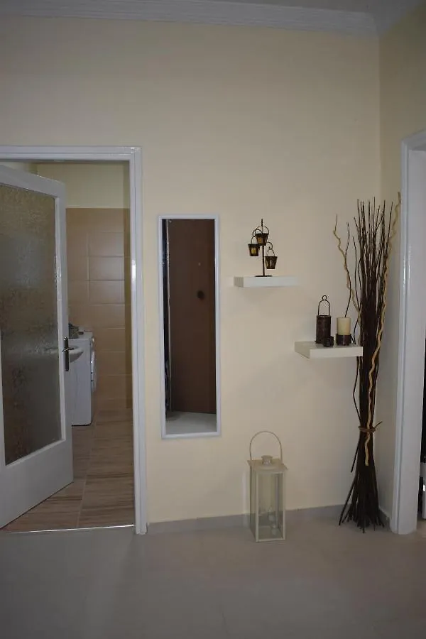 Xenia Center Apartment Nea Moudania 0*,  Greece